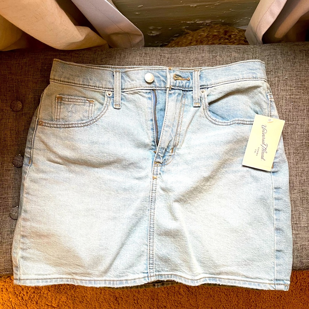 Universal Threads denim mini skirt